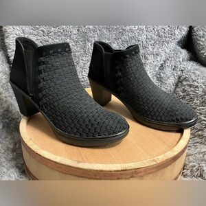 Steven by Steve Madden Enda Weave Ankle Boots Size 9